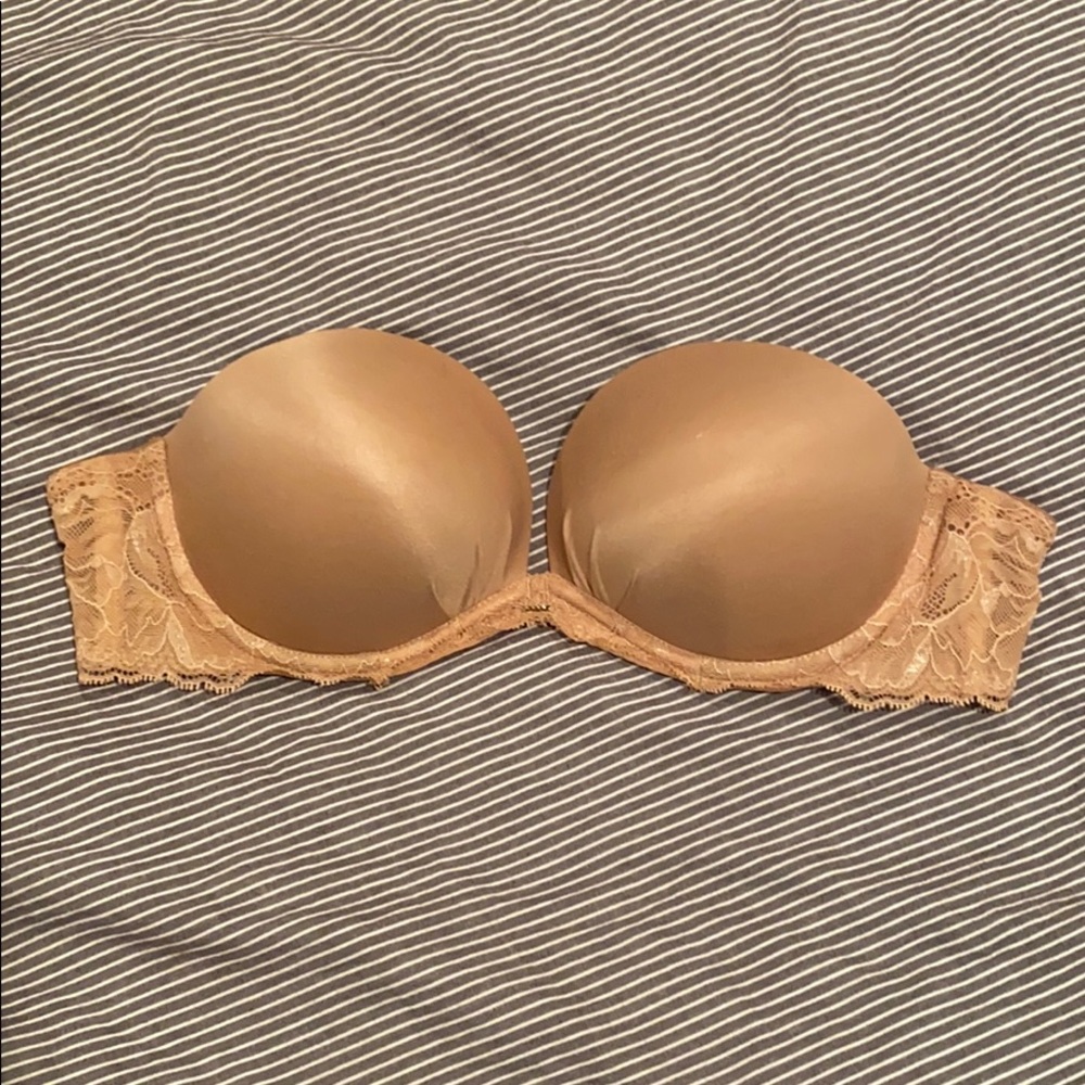 Nude strapless push-up bra
